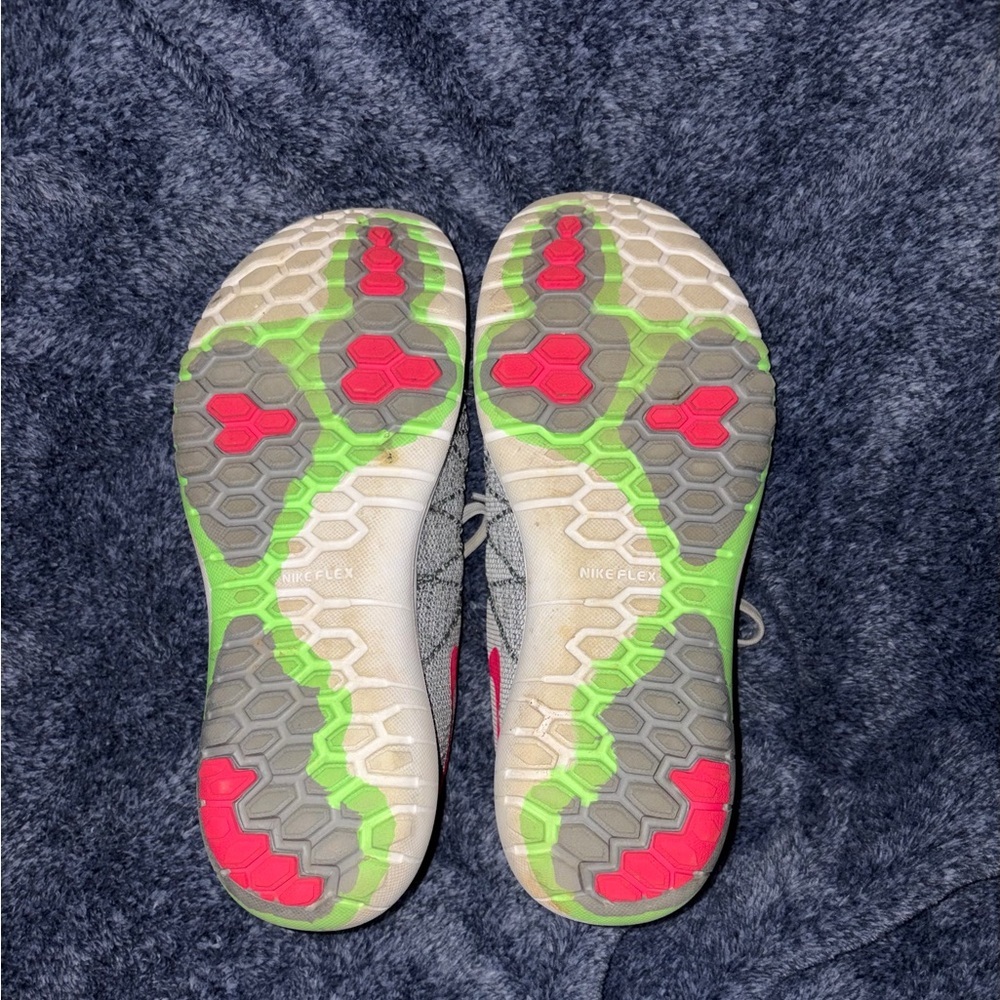 Nike Women's Gray and Pink Athletic Shoes - Picture 4 of 5